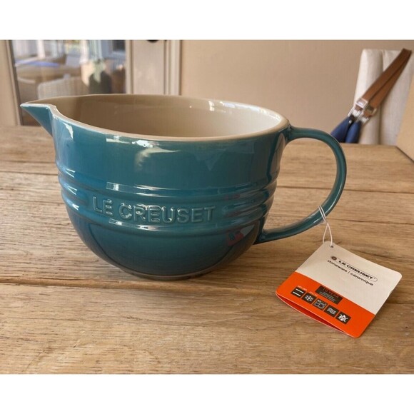 Le Creuset Stoneware Batter Mixing Bowl 2 qt. Deep Teal Blue NEW - Picture 3 of 8